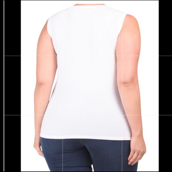 Plus Sleeveless Crew Neck Top - Picture 3 of 3